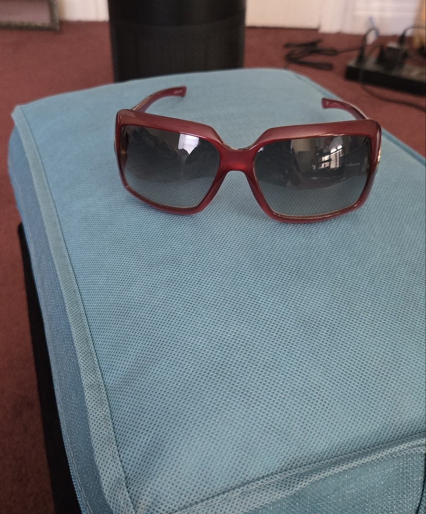 Women's Gucci Sunglass